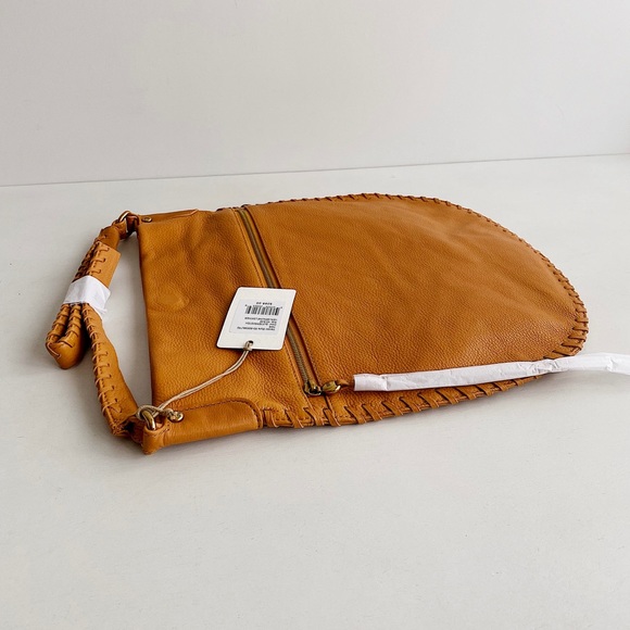 ✨New HOBO Tide Leather Hobo Shoulder Bag Butterscotch - Picture 3 of 8